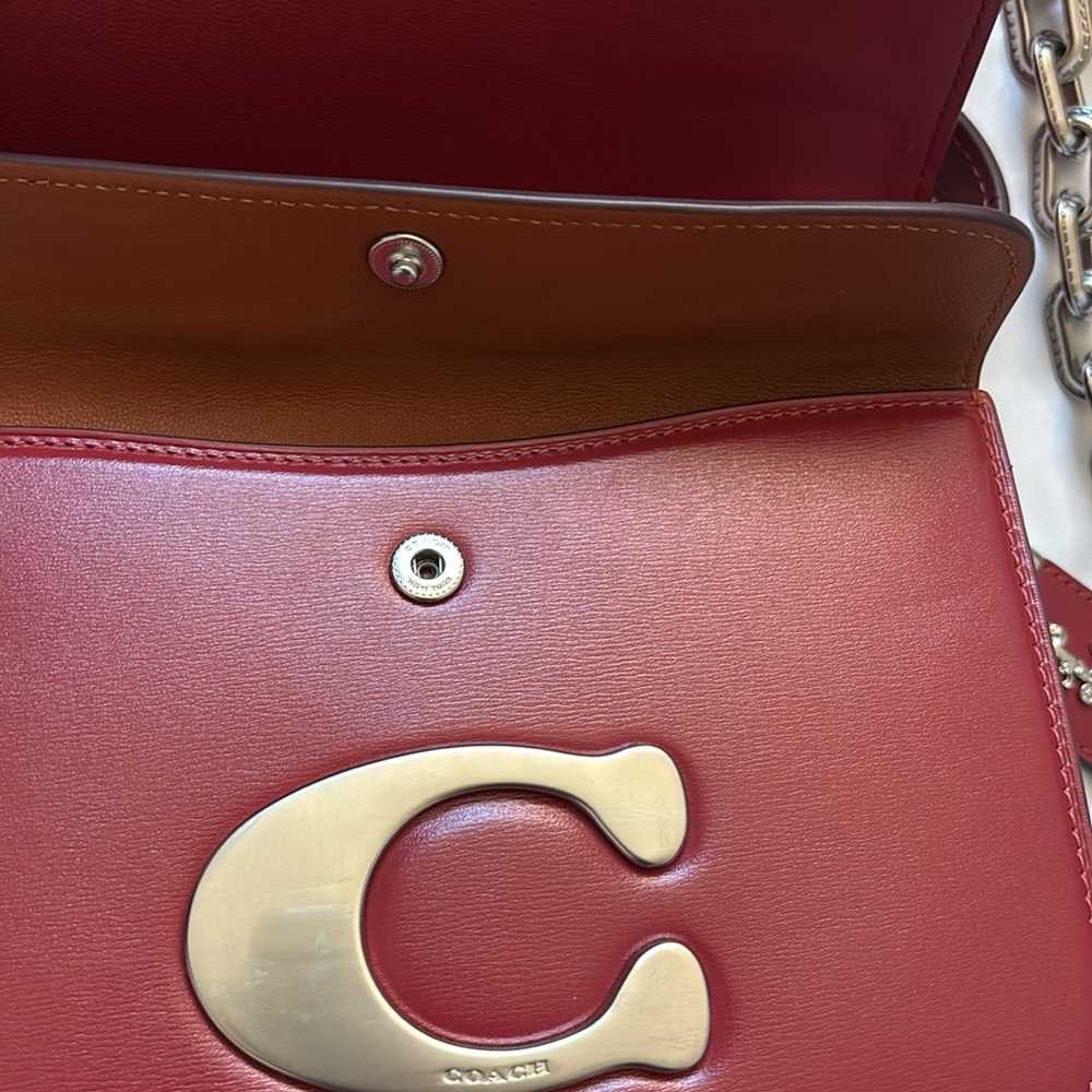 Coach Idol Bag (silver/enamel red) - Picture 11 of 17